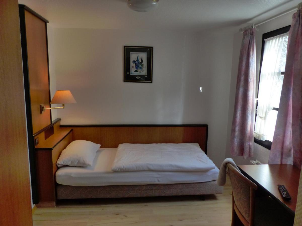 Hotel Zur Post Dabringhausen - Contactless Self Check-In Wermelskirchen Exterior photo