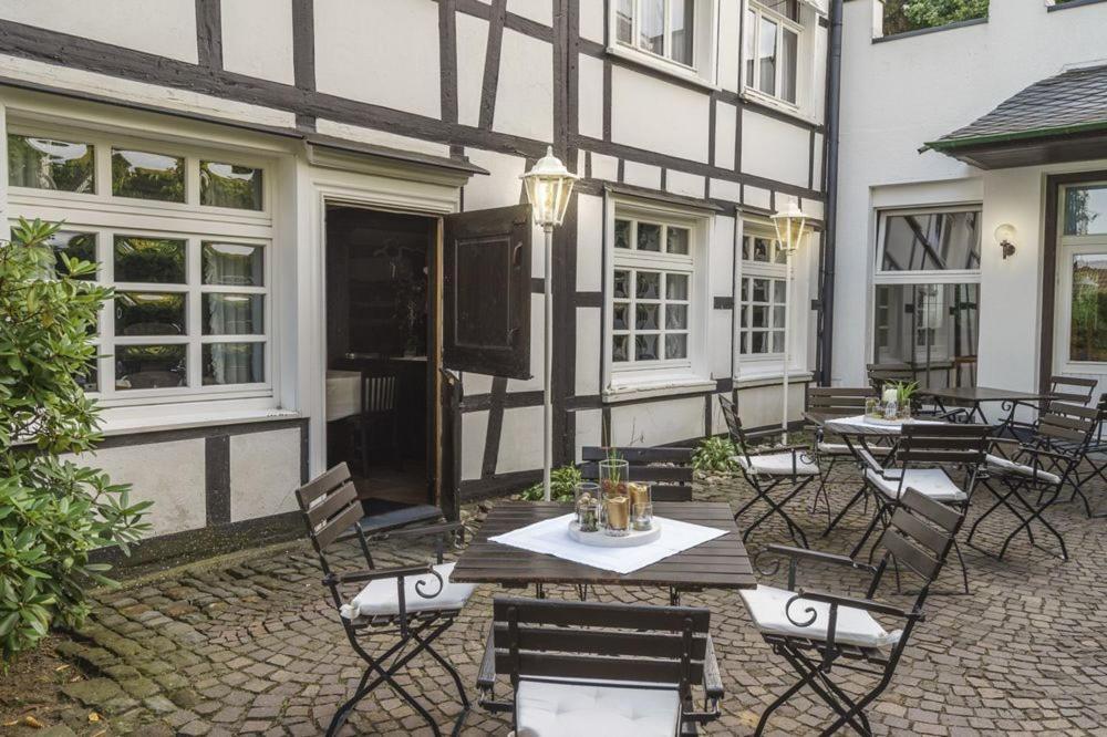 Hotel Zur Post Dabringhausen - Contactless Self Check-In Wermelskirchen Exterior photo