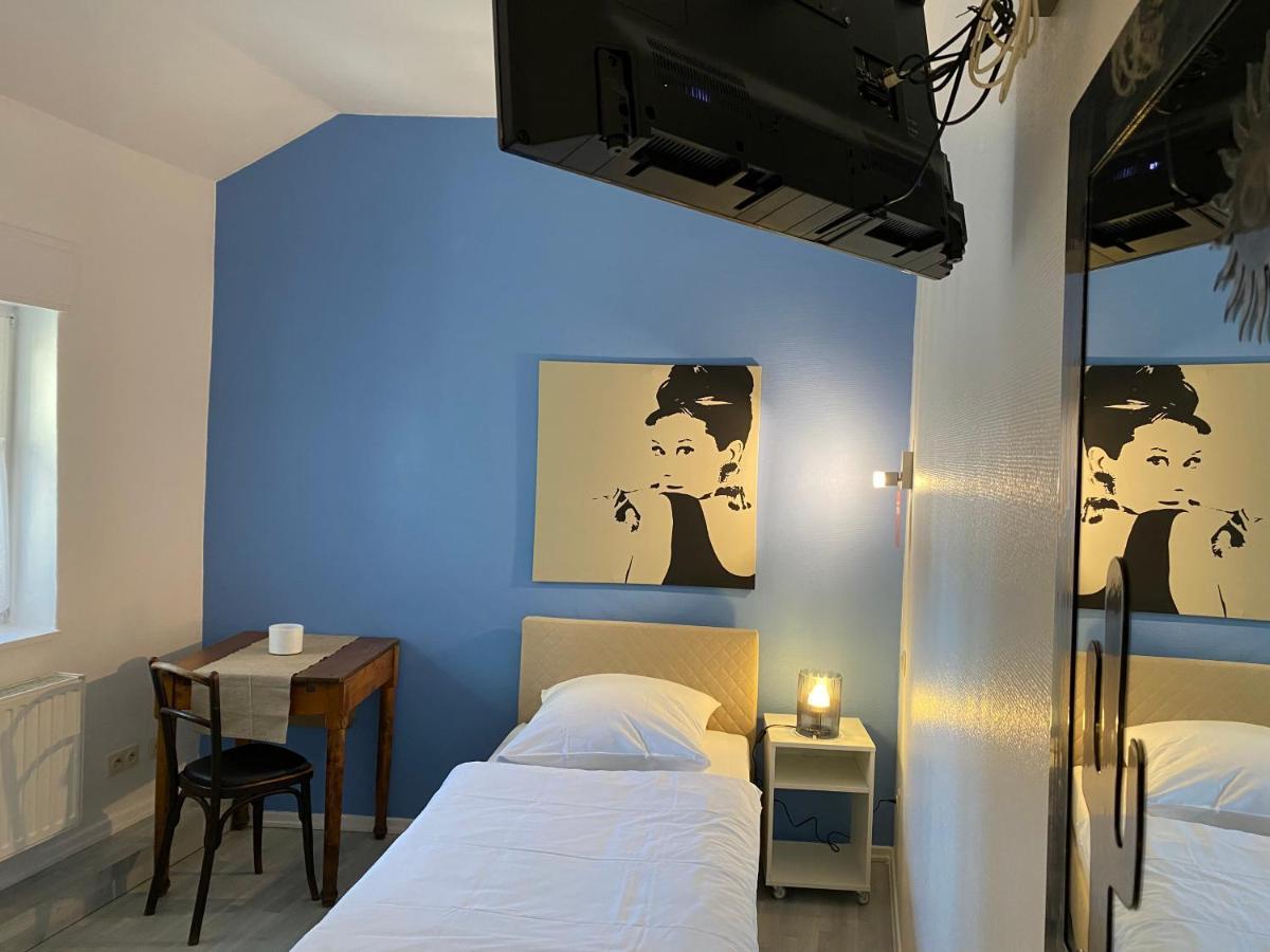 Hotel Zur Post Dabringhausen - Contactless Self Check-In Wermelskirchen Exterior photo